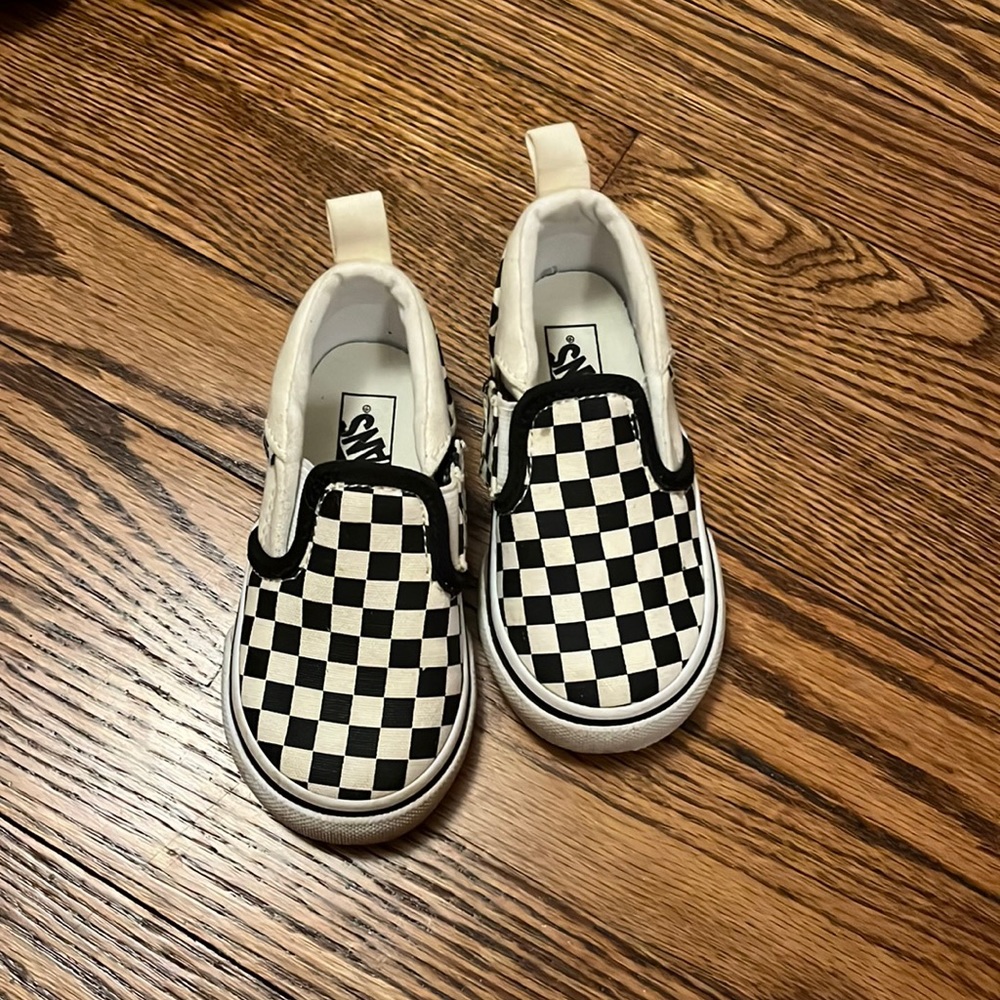 Toddler size 6, black and white checkered vans